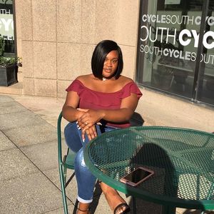 Meet your Posher, Markella